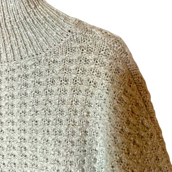 Karisma | Ivory & Cream Chunky Knit Mock Neck Sweater Size Small/Medium - Picture 4 of 8